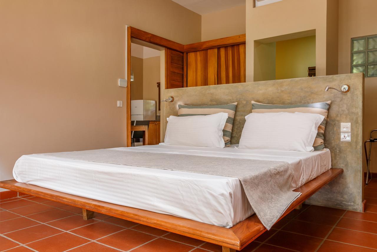 Fleur De Sel Aparthotel Anse Royale Bagian luar foto